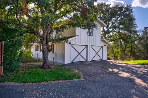 Exterior - 16385 River Heights Dr, Red Bluff, CA 96080 photo 6 of 17