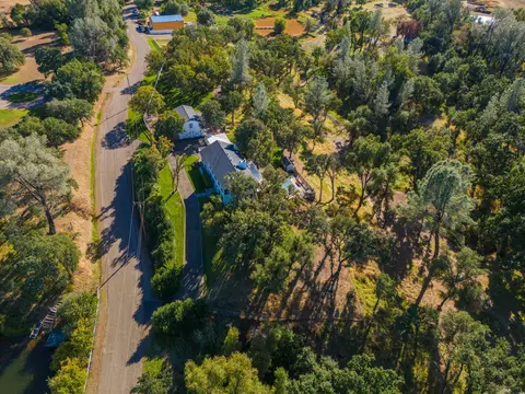 View/Area - 16385 River Heights Dr, Red Bluff, CA 96080 photo 3 of 7