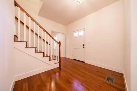 Entry Way - 16385 River Heights Dr, Red Bluff, CA 96080 photo 3 of 4