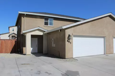 885 Congaree Ln, Redding, CA 96001