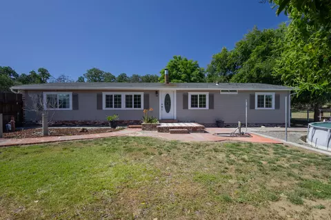 14735 Green Dr, Red Bluff, CA 96080