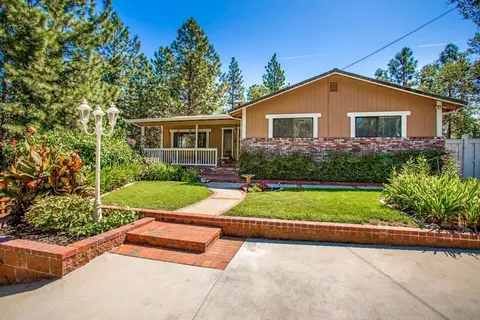 2153 Montana Ave, Shasta Lake, CA 96019