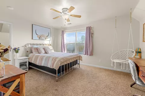Bedroom - 13871 Bear Cub Ct, Redding, CA 96003 photo 6 of 8