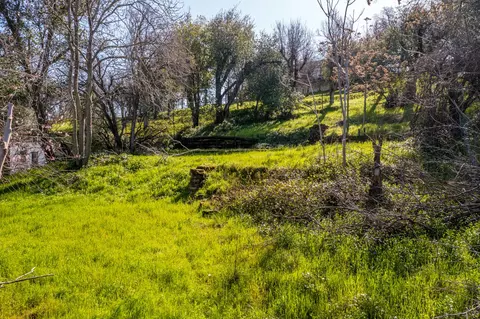 3452 Beacon Dr, Anderson, CA 96007 photo 2