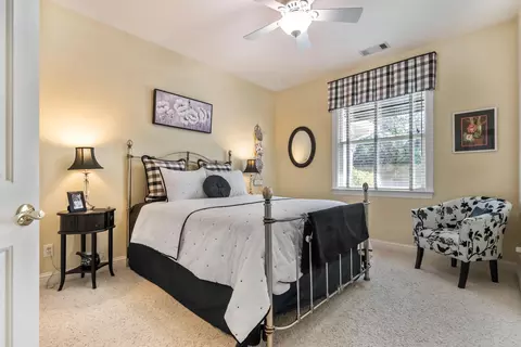 Bedroom - 13310 Pala Mesa Cir, Redding, CA 96003 photo 8 of 8
