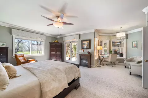 Bedroom - 13310 Pala Mesa Cir, Redding, CA 96003 photo 4 of 8