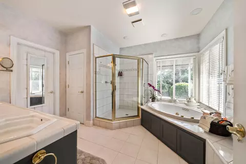 Bath - 13310 Pala Mesa Cir, Redding, CA 96003 photo 1 of 7