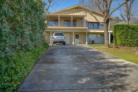 1159 Almond Ave, Redding, CA 96001