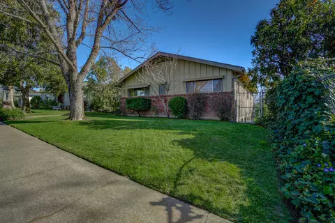 Exterior - 1159 Almond Ave, Redding, CA 96001 photo 3 of 14