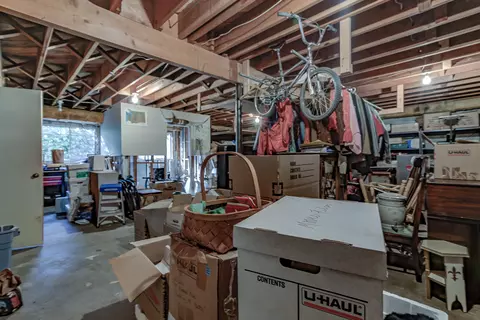 Kitchen - 1159 Almond Ave, Redding, CA 96001 photo 6 of 6
