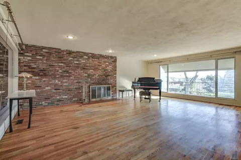 Living - 1159 Almond Ave, Redding, CA 96001 photo 1 of 3