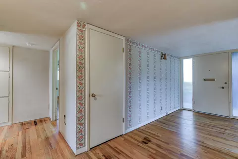 Entry Way - 1159 Almond Ave, Redding, CA 96001 photo 1 of 1