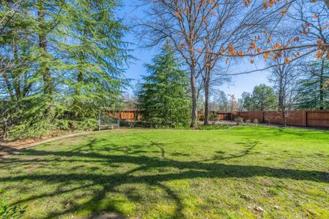 Exterior - 5918 Beaumont Dr, Redding, CA 96003 photo 9 of 12