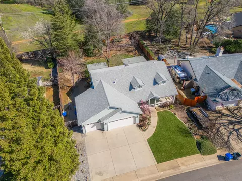 View/Area - 5918 Beaumont Dr, Redding, CA 96003 photo 2 of 3