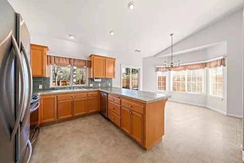 Kitchen - 5918 Beaumont Dr, Redding, CA 96003 photo 5 of 5