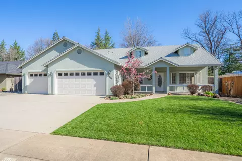 5918 Beaumont Dr, Redding, CA 96003