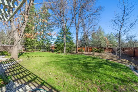 Exterior - 5918 Beaumont Dr, Redding, CA 96003 photo 10 of 12