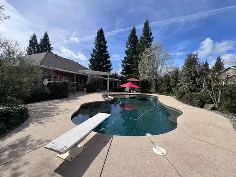 Exterior - 2846 Smith River Dr, Redding, CA 96002 photo 7 of 14