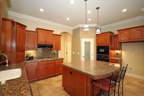 Kitchen - 2846 Smith River Dr, Redding, CA 96002 photo 3 of 4