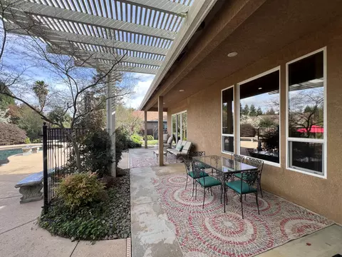 Exterior - 2846 Smith River Dr, Redding, CA 96002 photo 9 of 14