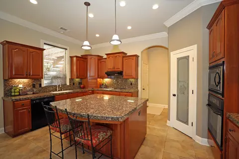 Kitchen - 2846 Smith River Dr, Redding, CA 96002 photo 2 of 4