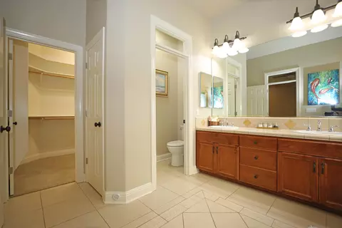 Bath - 2846 Smith River Dr, Redding, CA 96002 photo 4 of 4
