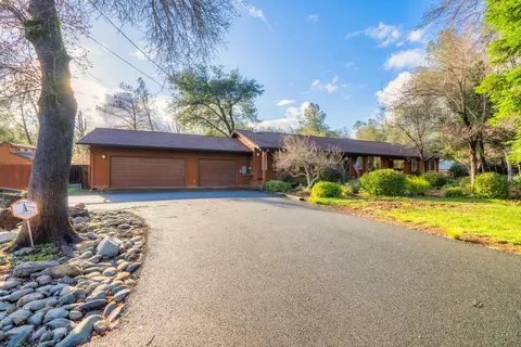 13432 Kings Way, Redding, CA 96003