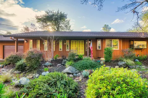 Exterior - 13432 Kings Way, Redding, CA 96003 photo 2 of 10