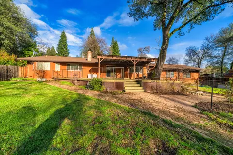 Exterior - 13432 Kings Way, Redding, CA 96003 photo 5 of 10