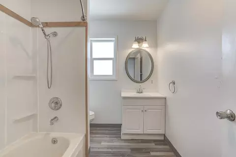 Bath - 359 Third Ave, Chester, CA 96020 photo 2 of 3