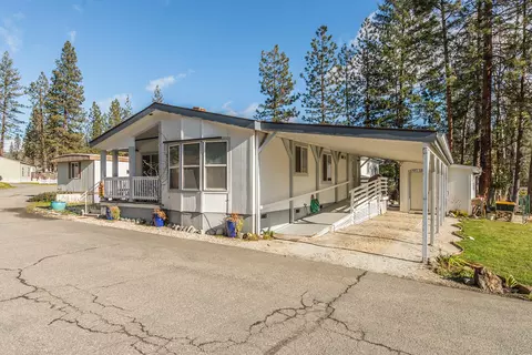 25 Five Cent Gulch St, Weaverville, CA 96093