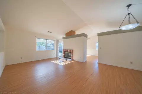 Living - 1421 Duck Tail Ct, Redding, CA 96003 photo 1 of 4