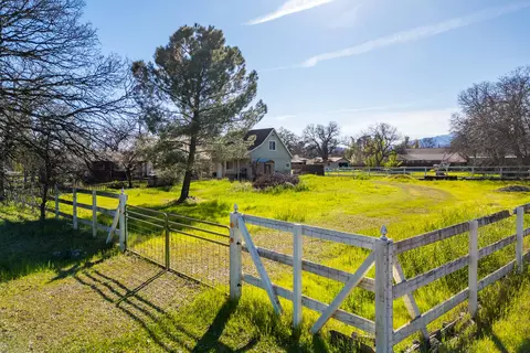 Exterior - 3560 E Keswick Dam Rd, Redding, CA 96003 photo 3 of 16