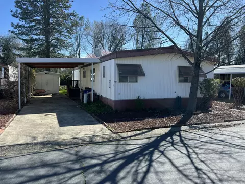 461 Bitterroot Dr, Redding, CA 96003