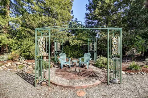 Exterior - 2648 Templeton Dr, Redding, CA 96002 photo 4 of 7