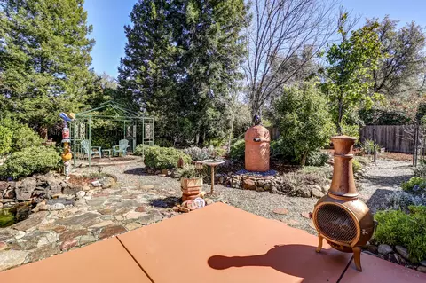 Exterior - 2648 Templeton Dr, Redding, CA 96002 photo 2 of 7