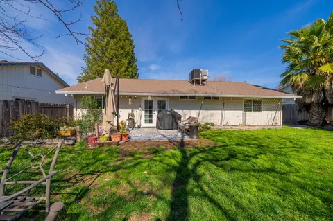 2579 Atrium Way, Redding, CA 96003 photo 17