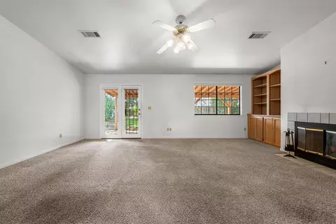 3560 Leonard St, Redding, CA 96002 photo 4