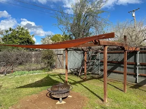 Exterior - 720 Locust St, Redding, CA 96001 photo 6 of 7