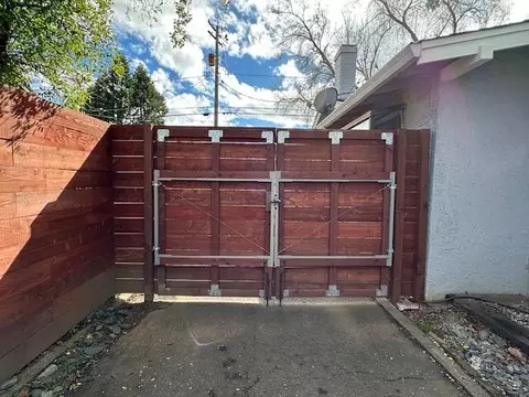 Exterior - 720 Locust St, Redding, CA 96001 photo 7 of 7