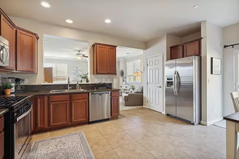 Kitchen - 672 Mission De Oro Dr, Redding, CA 96003 photo 3 of 7