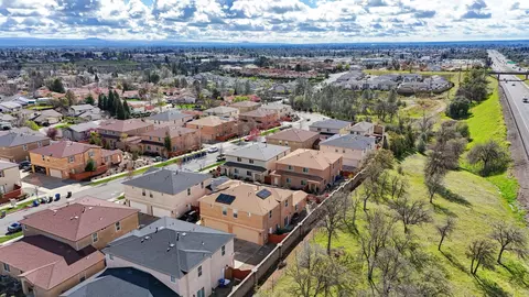 View/Area - 672 Mission De Oro Dr, Redding, CA 96003 photo 3 of 10