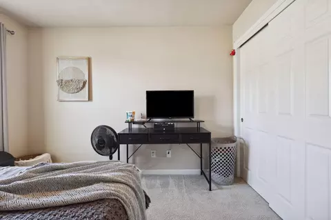 Bedroom - 672 Mission De Oro Dr, Redding, CA 96003 photo 13 of 14
