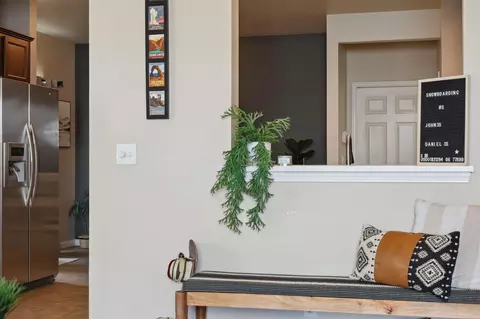 Entry Way - 672 Mission De Oro Dr, Redding, CA 96003 photo 5 of 9