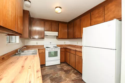 Kitchen - 533 Kimball Rd, Red Bluff, CA 96080 photo 1 of 4