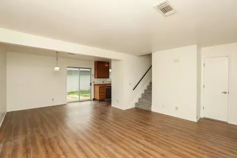 Living - 533 Kimball Rd, Red Bluff, CA 96080 photo 2 of 4