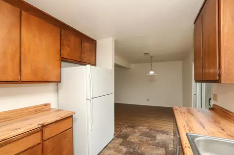 Kitchen - 533 Kimball Rd, Red Bluff, CA 96080 photo 3 of 4