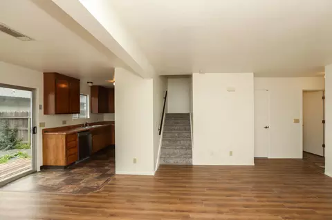 Living - 533 Kimball Rd, Red Bluff, CA 96080 photo 4 of 4