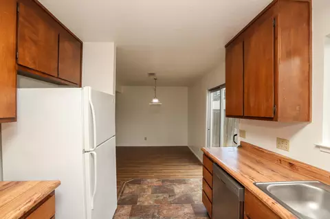Kitchen - 533 Kimball Rd, Red Bluff, CA 96080 photo 4 of 4