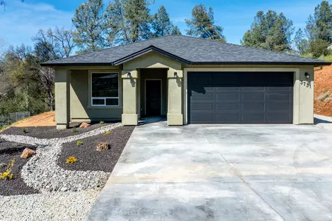 3731 Bloomsbury Ave, Shasta Lake, CA 96019